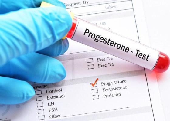 Adding progesterone to hormonal treatment for breast cancer